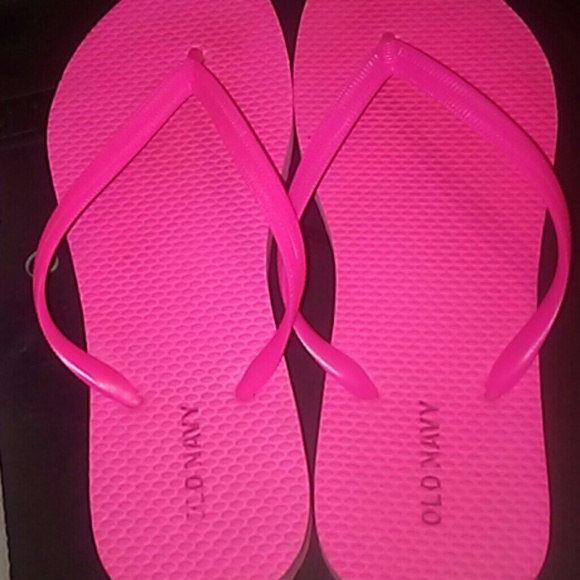 2 pairs of Old Navy flip flops Size 7 - Picture 3 of 5
